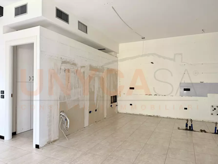 Immagine 6 di Negozio in affitto  a Rubano