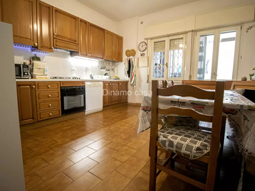 Immagine 9 di Appartamento in vendita  in Via Padova a Prato