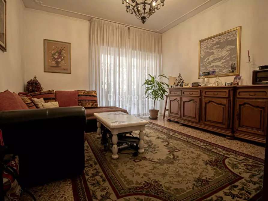 Immagine 13 di Appartamento in vendita  in Via Padova a Prato