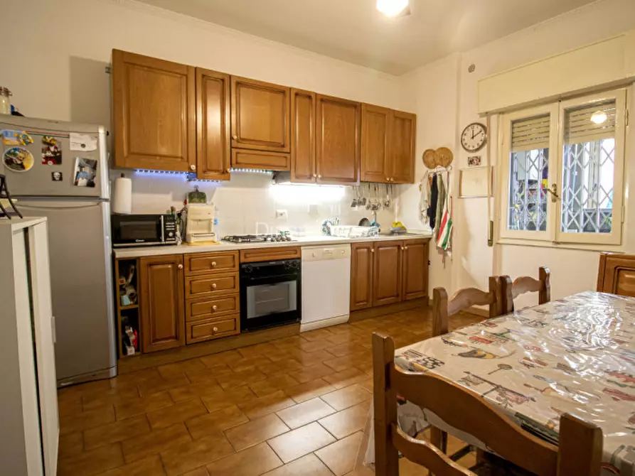 Immagine 17 di Appartamento in vendita  in Via Padova a Prato