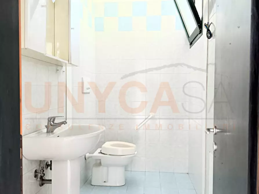 Immagine 7 di Negozio in vendita  a Rubano