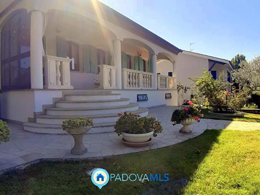 Immagine 5 di Villa in vendita  in Via Maso a Baone