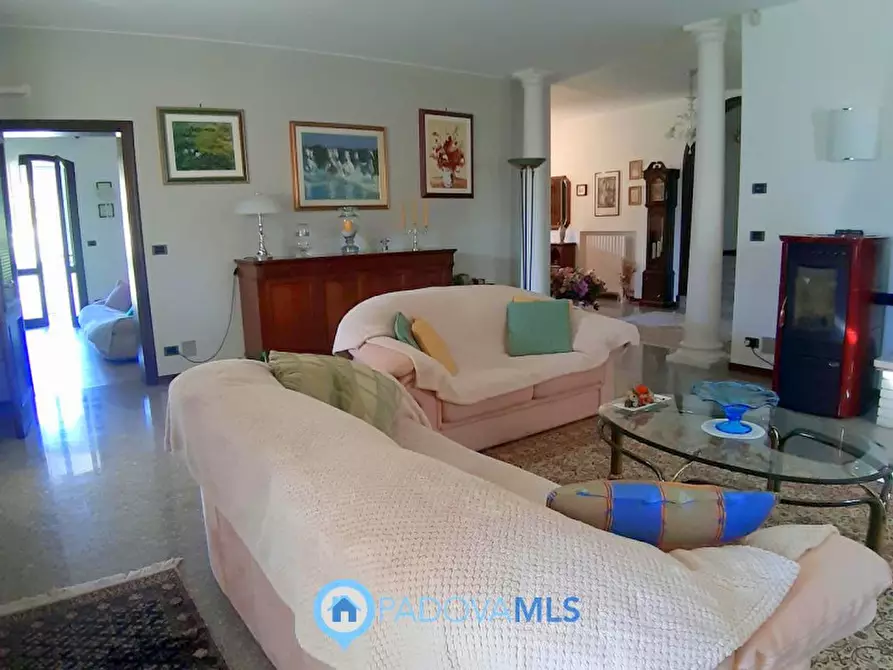 Immagine 38 di Villa in vendita  in Via Maso a Baone