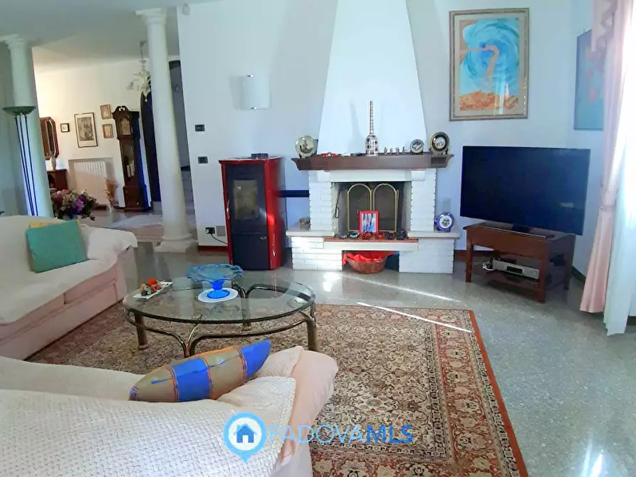 Immagine 39 di Villa in vendita  in Via Maso a Baone