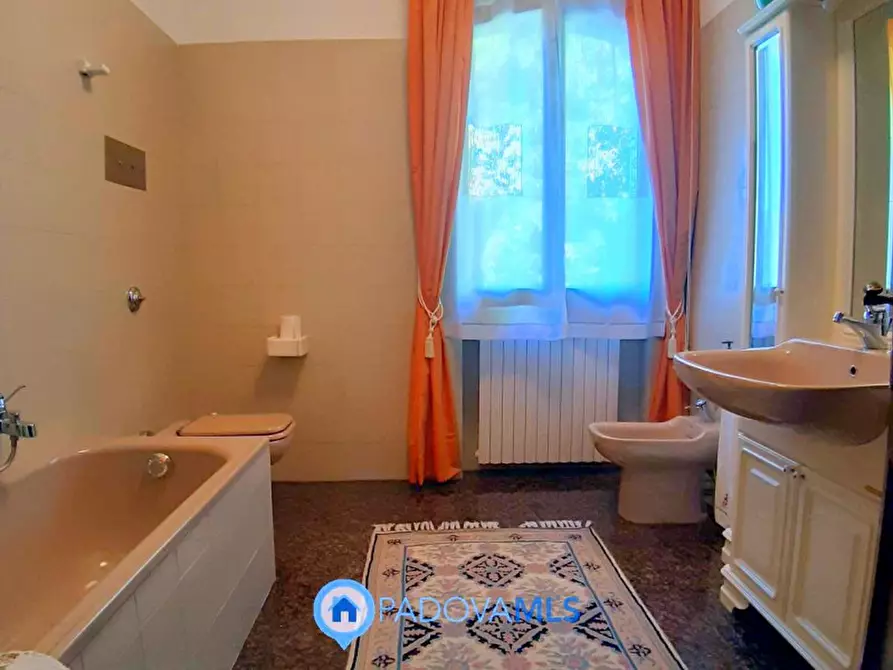 Immagine 56 di Villa in vendita  in Via Maso a Baone