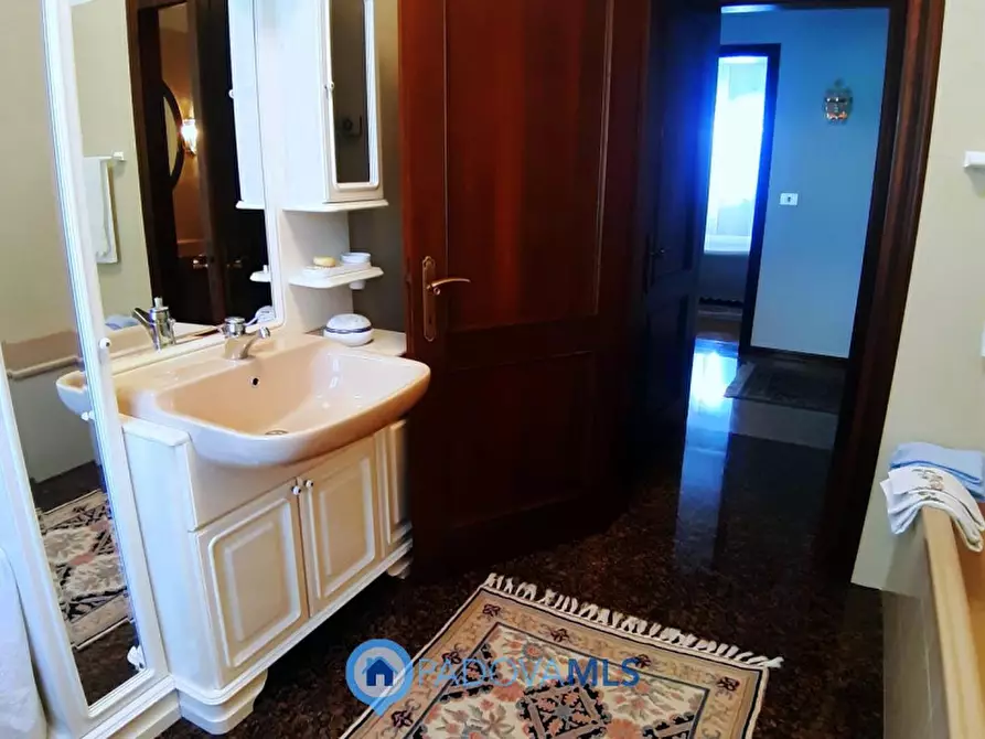 Immagine 57 di Villa in vendita  in Via Maso a Baone