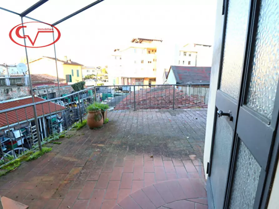 Immagine 10 di Appartamento in vendita  in Piazza Cesare Battisti a Montevarchi