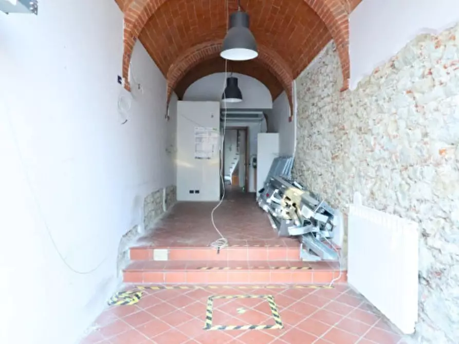 Immagine 16 di Appartamento in vendita  in Piazza Cesare Battisti a Montevarchi