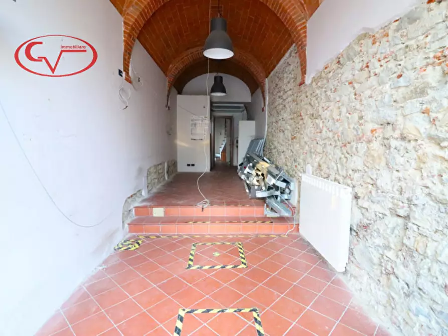 Immagine 17 di Appartamento in vendita  in Piazza Cesare Battisti a Montevarchi