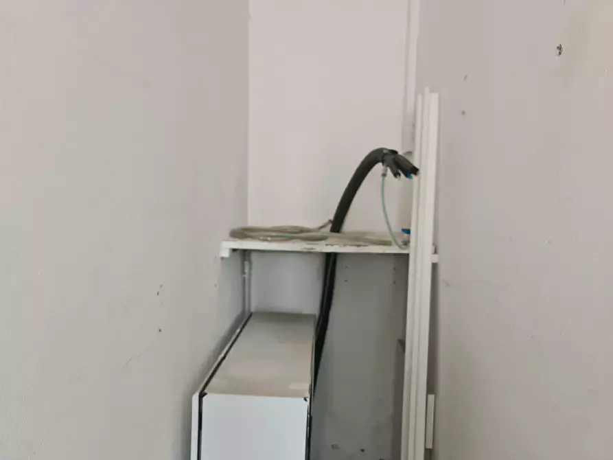 Immagine 15 di Attività commerciale in affitto  in Viale Giacomo Leopardi 25 a Comacchio