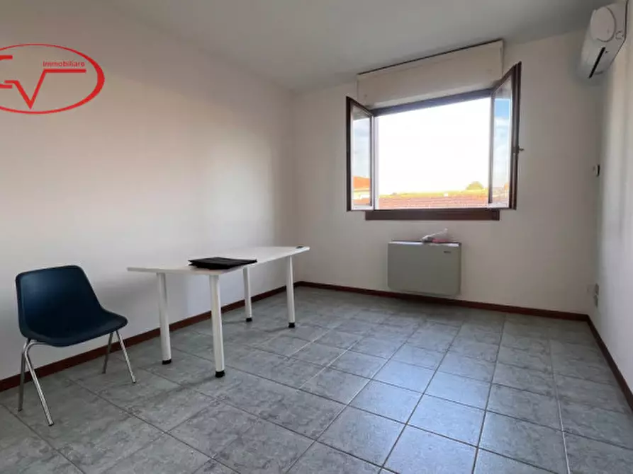 Immagine 4 di Ufficio in vendita  in Via Pascoli a Montevarchi