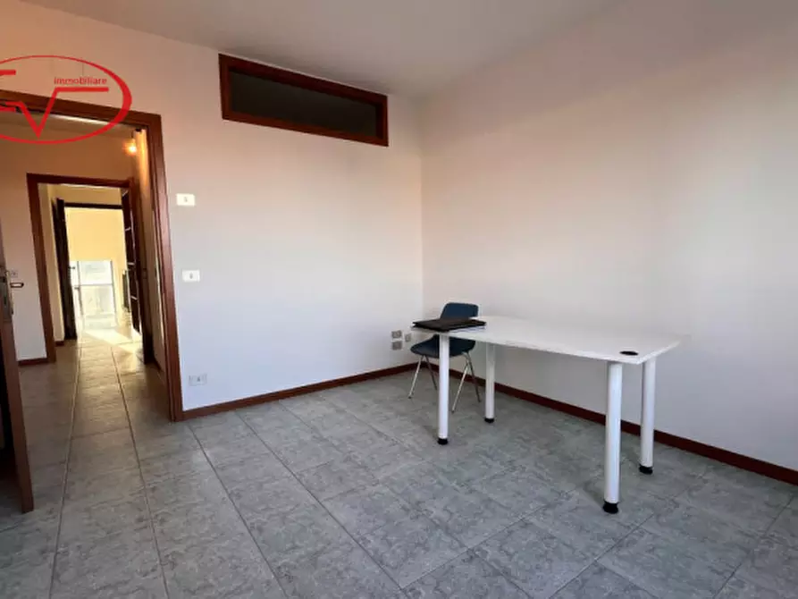 Immagine 5 di Ufficio in vendita  in Via Pascoli a Montevarchi