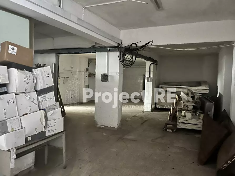 Immagine 7 di Magazzino in vendita  a Reggio Di Calabria