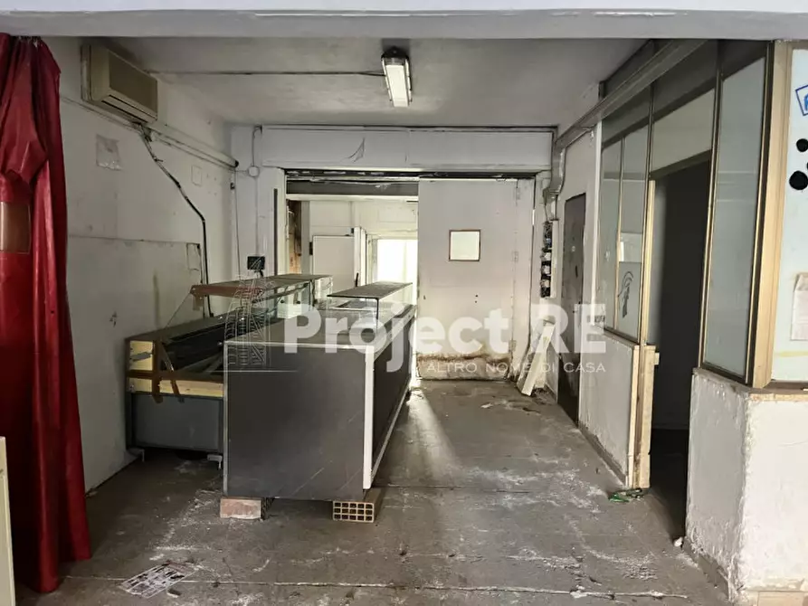Immagine 8 di Magazzino in vendita  a Reggio Di Calabria
