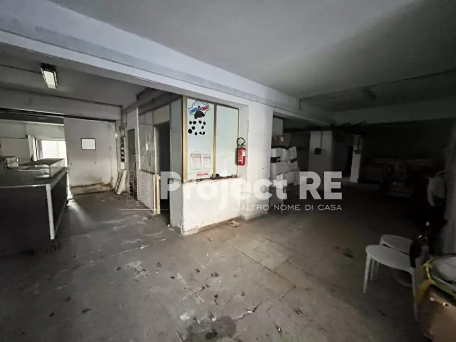 Immagine 14 di Magazzino in vendita  a Reggio Di Calabria