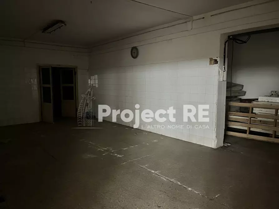 Immagine 15 di Magazzino in vendita  a Reggio Di Calabria
