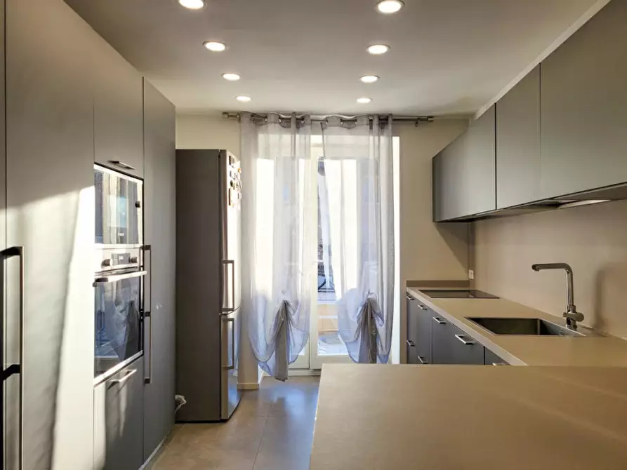 Immagine 3 di Appartamento in vendita  in Piazza Vittoria a Arco