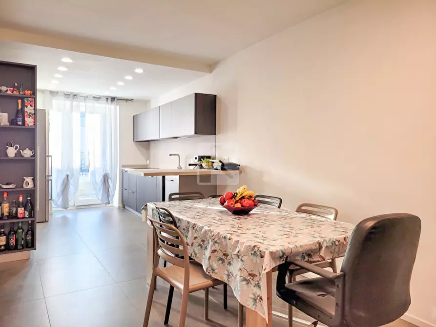 Immagine 6 di Appartamento in vendita  in Piazza Vittoria a Arco