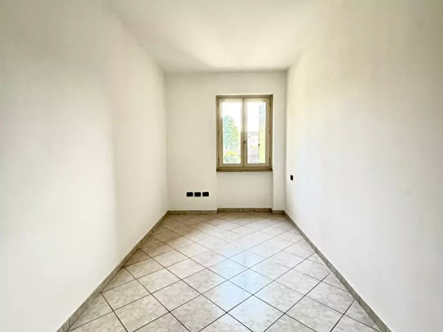 Immagine 6 di Appartamento in vendita  in VIA. CESARE BATTISTI a Ghedi