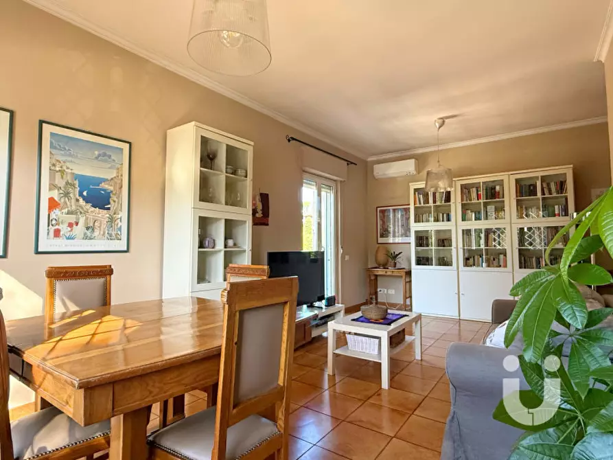 Immagine 4 di Appartamento in vendita  in Via di Mezzocammino a Roma