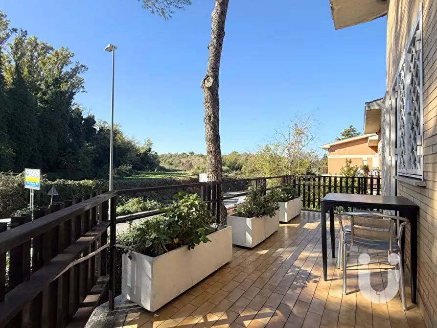 Immagine 11 di Appartamento in vendita  in Via di Mezzocammino a Roma