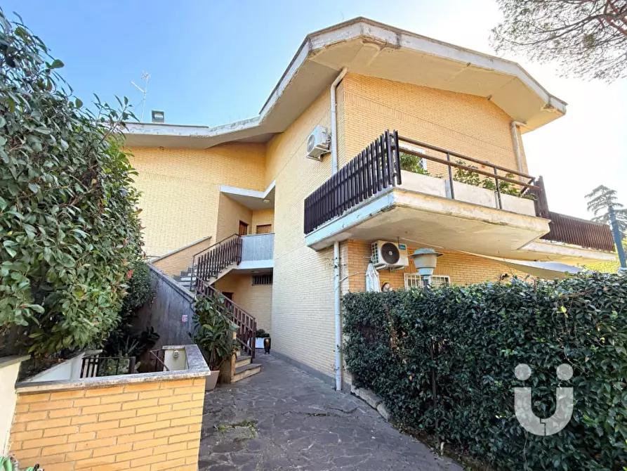 Immagine 26 di Appartamento in vendita  in Via di Mezzocammino a Roma