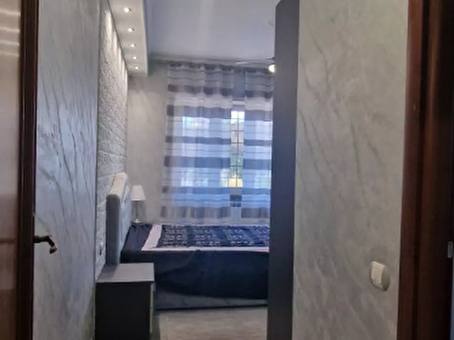 Immagine 7 di Appartamento in vendita  in Via Frondarola a Roma
