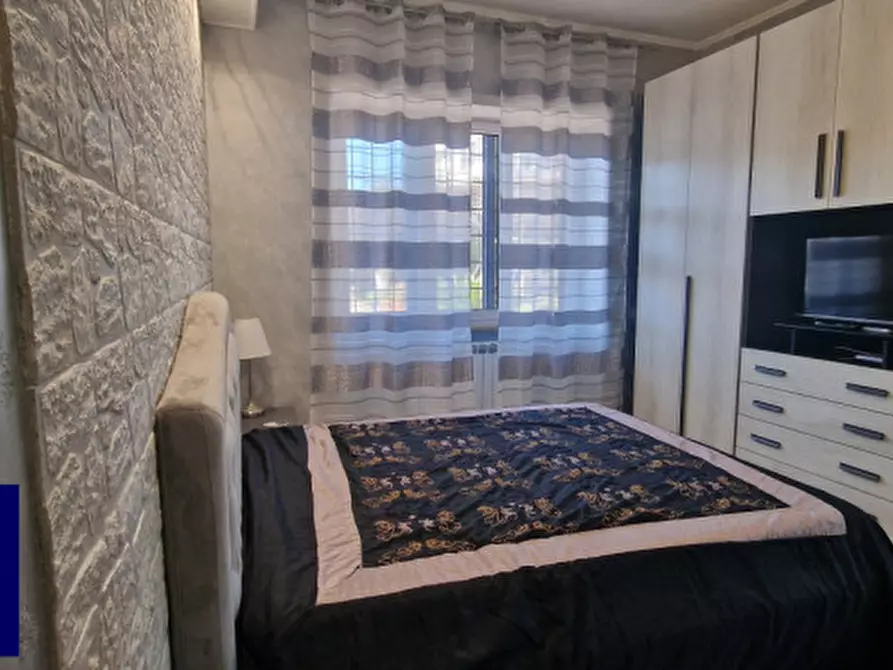Immagine 10 di Appartamento in vendita  in Via Frondarola a Roma