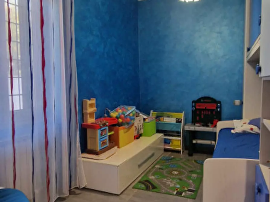 Immagine 13 di Appartamento in vendita  in Via Frondarola a Roma