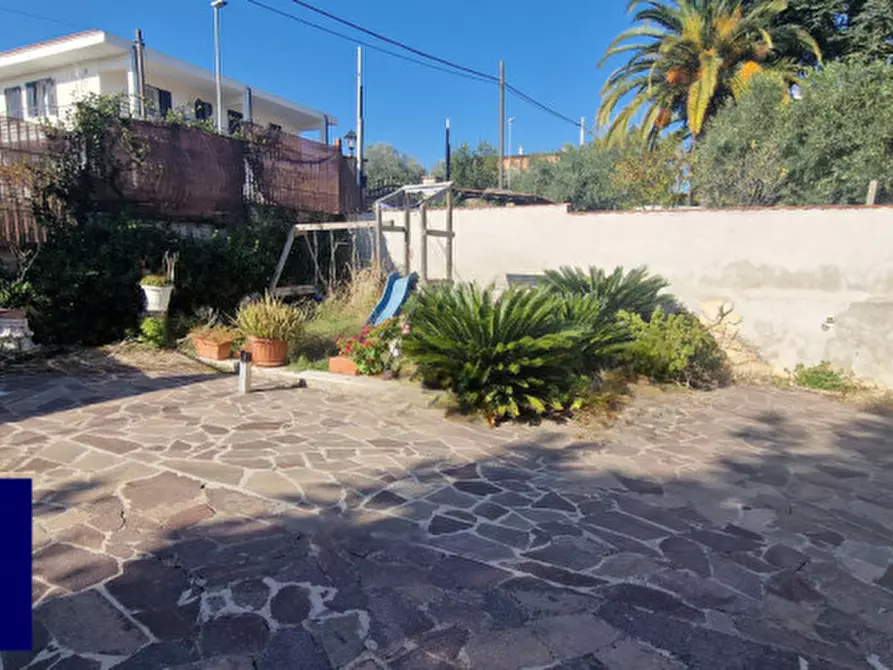 Immagine 21 di Appartamento in vendita  in Via Frondarola a Roma