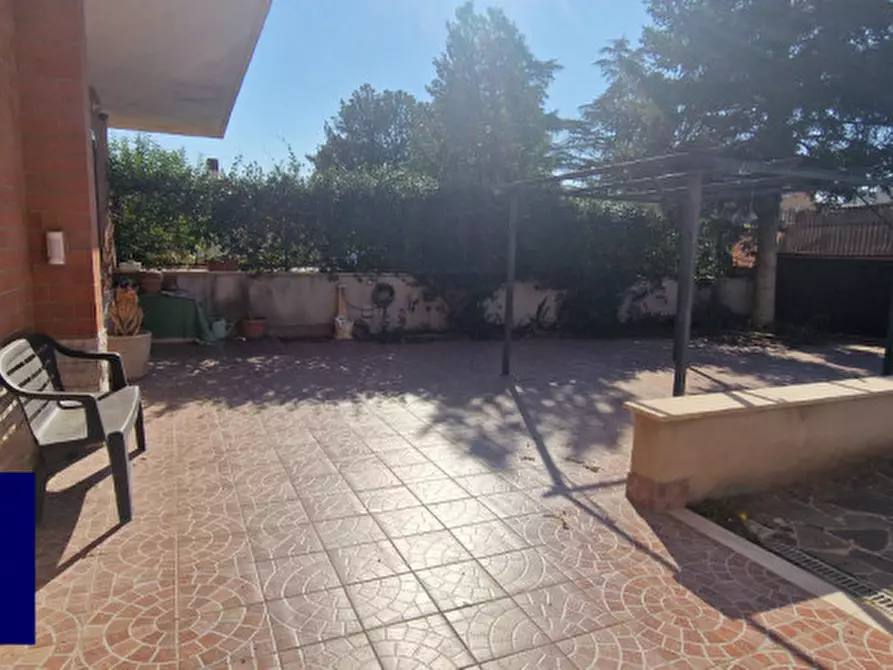 Immagine 22 di Appartamento in vendita  in Via Frondarola a Roma