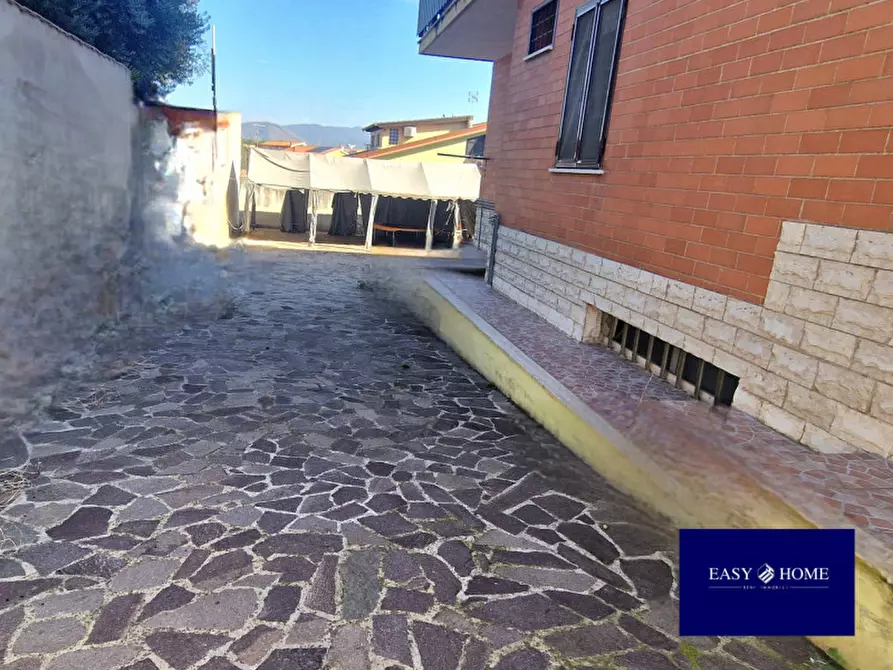 Immagine 29 di Appartamento in vendita  in Via Frondarola a Roma