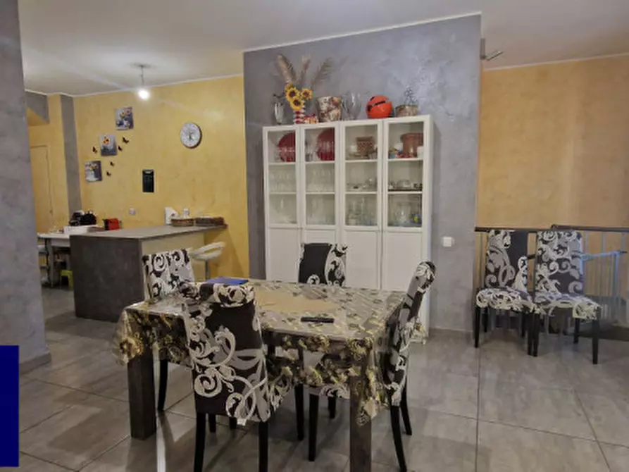 Immagine 33 di Appartamento in vendita  in Via Frondarola a Roma