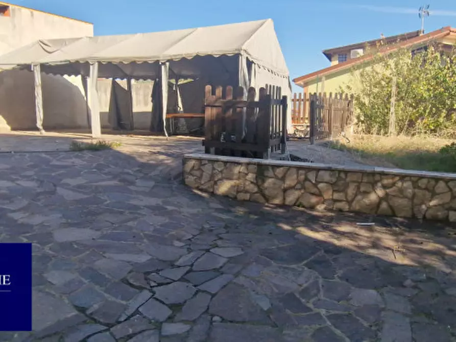 Immagine 38 di Appartamento in vendita  in Via Frondarola a Roma