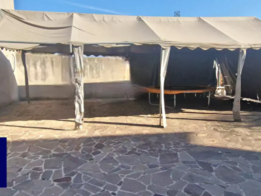 Immagine 39 di Appartamento in vendita  in Via Frondarola a Roma