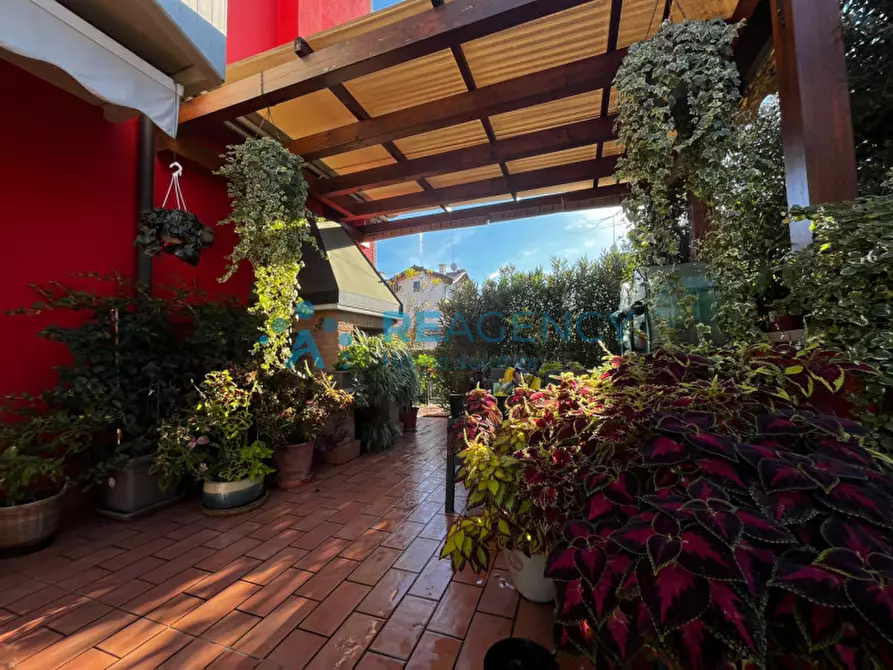 Immagine 1 di Appartamento in vendita  in Via Giuseppe Mazzini a Creazzo