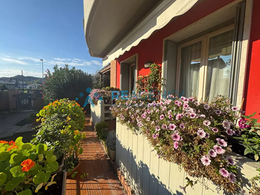 Immagine 19 di Appartamento in vendita  in Via Giuseppe Mazzini a Creazzo