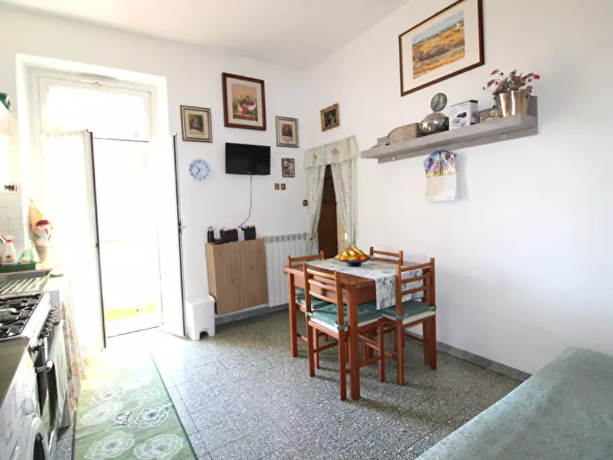 Immagine 2 di Appartamento in vendita  in Via del Forte Portuense a Roma
