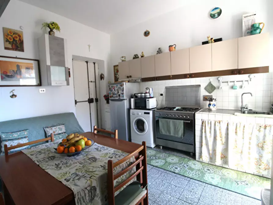 Immagine 3 di Appartamento in vendita  in Via del Forte Portuense a Roma