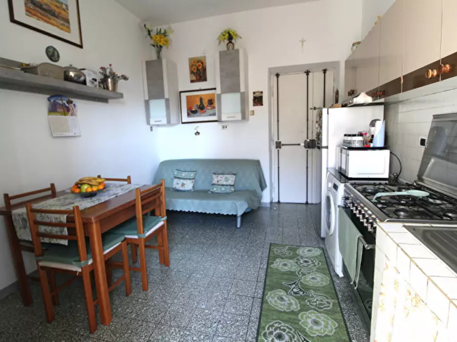 Immagine 3 di Appartamento in vendita  in Via del Forte Portuense a Roma