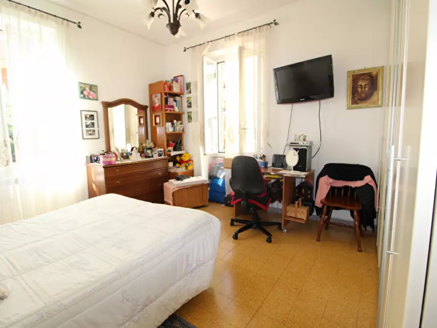 Immagine 12 di Appartamento in vendita  in Via del Forte Portuense a Roma