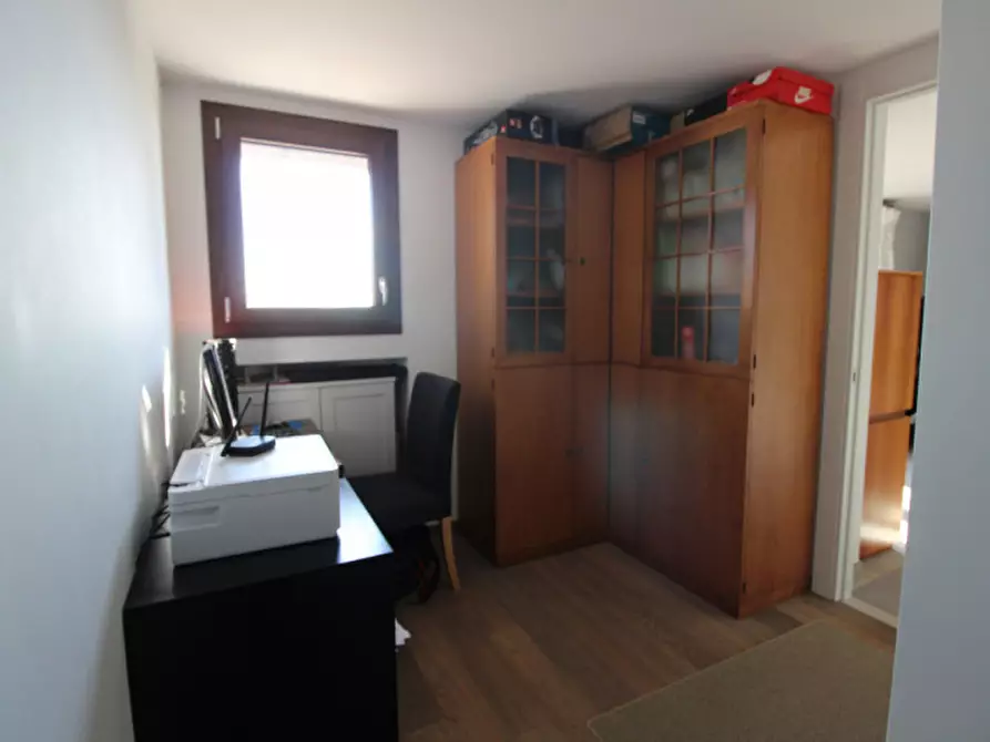 Immagine 13 di Appartamento in vendita  in Via Savignone a Roma