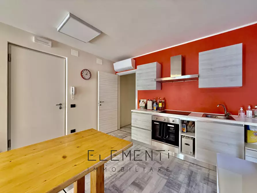 Immagine 2 di Appartamento in vendita  in Via Berto Barbarani a Sona