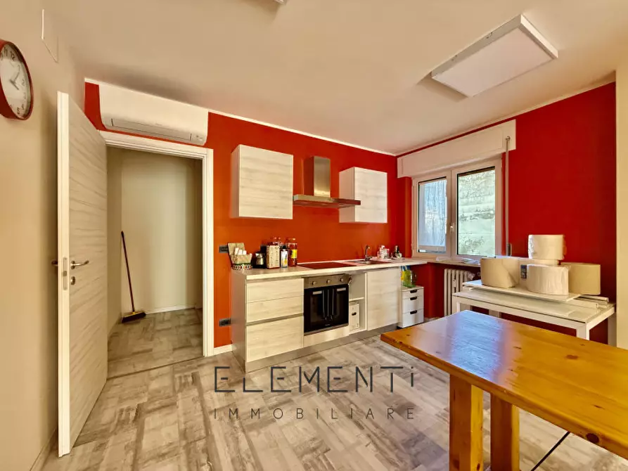 Immagine 3 di Appartamento in vendita  in Via Berto Barbarani a Sona