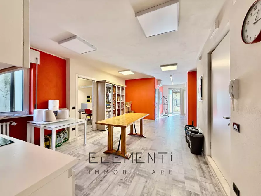 Immagine 11 di Appartamento in vendita  in Via Berto Barbarani a Sona