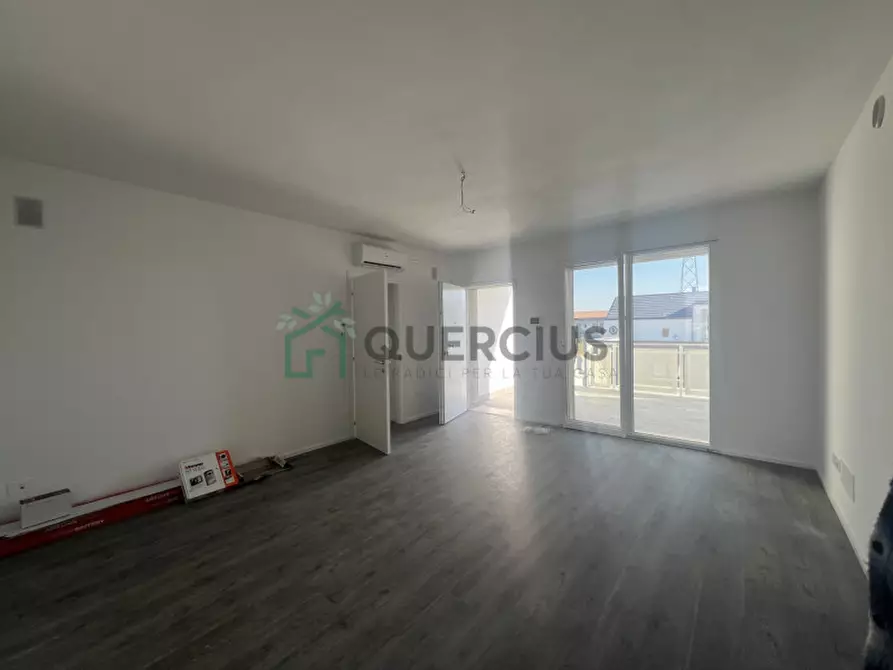 Immagine 8 di Appartamento in vendita  in Via Alberto Gianquinto a Jesolo