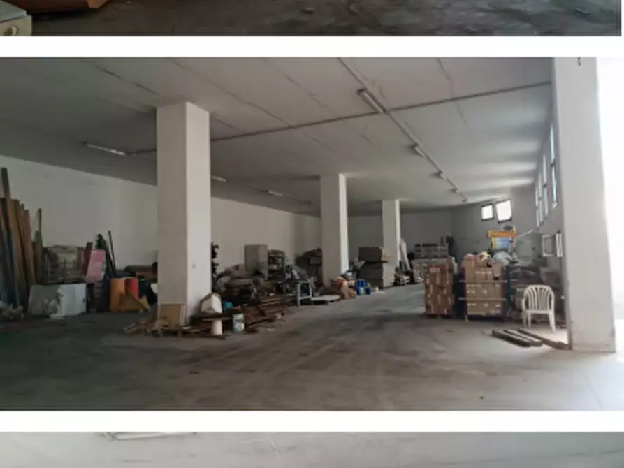 Immagine 5 di Magazzino in vendita  in Via Sacco a Pescantina