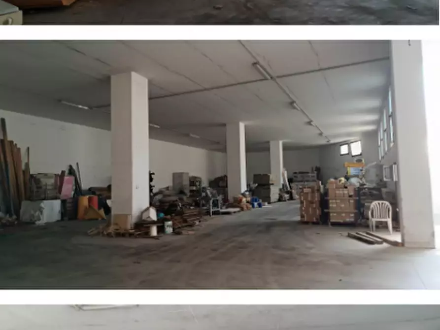 Immagine 6 di Magazzino in vendita  in Via Sacco a Pescantina