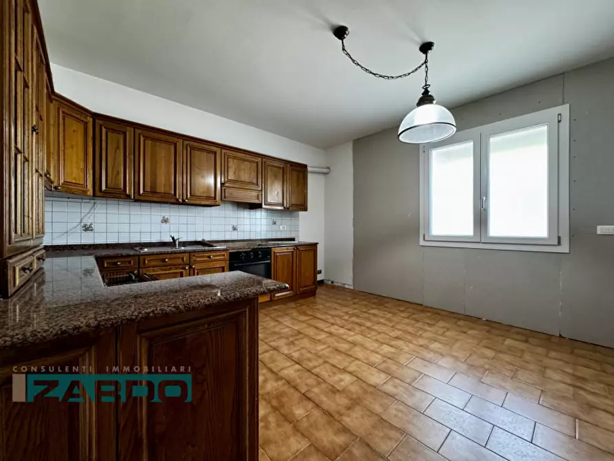 Immagine 2 di Villetta a schiera in vendita  a Castello Di Godego