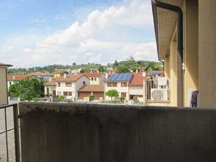 Immagine 3 di Appartamento in vendita  a Lonigo